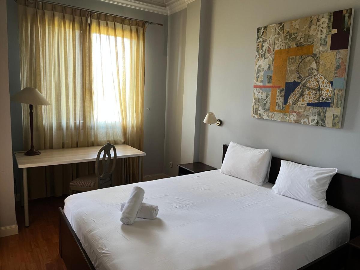 Mansion Marsil Hotel ลัสโรซัส เด มาดริด ภายนอก รูปภาพ