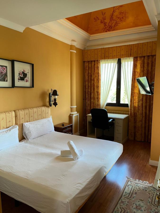 Mansion Marsil Hotel ลัสโรซัส เด มาดริด ภายนอก รูปภาพ