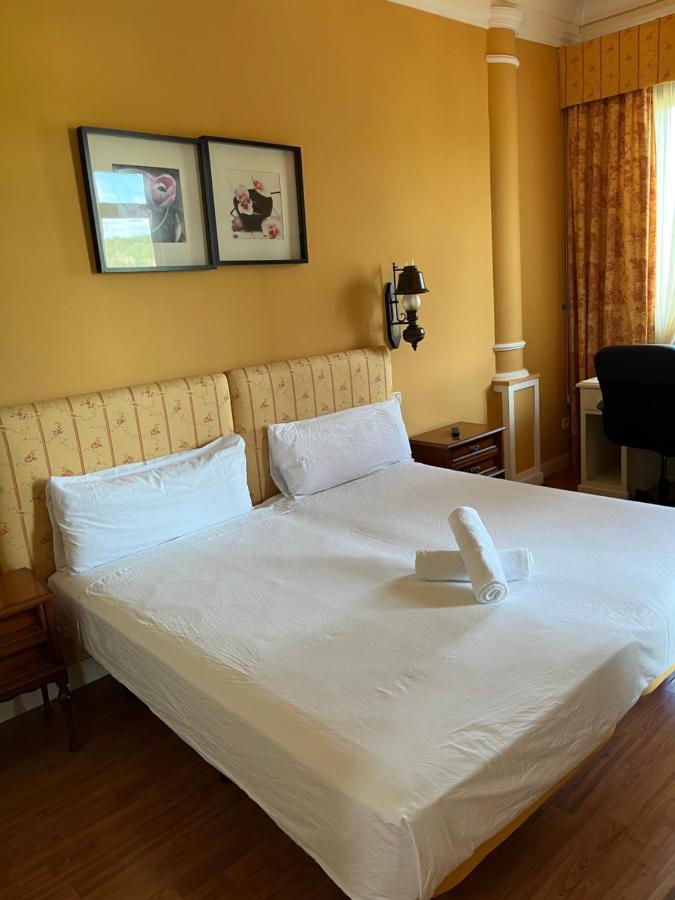 Mansion Marsil Hotel ลัสโรซัส เด มาดริด ภายนอก รูปภาพ